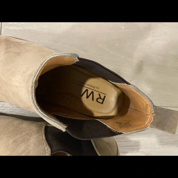 RW by Robert Wayne mens suede beige boots RW By Robert Wayne Men main image 4